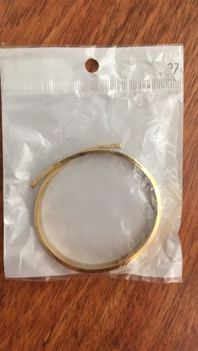 Pulseira Dourada Com Brilhantes Nova
