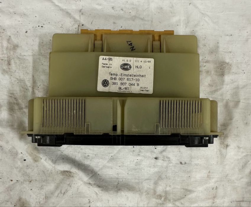 Блок климат-контроля VW Passat B5 Climatronic