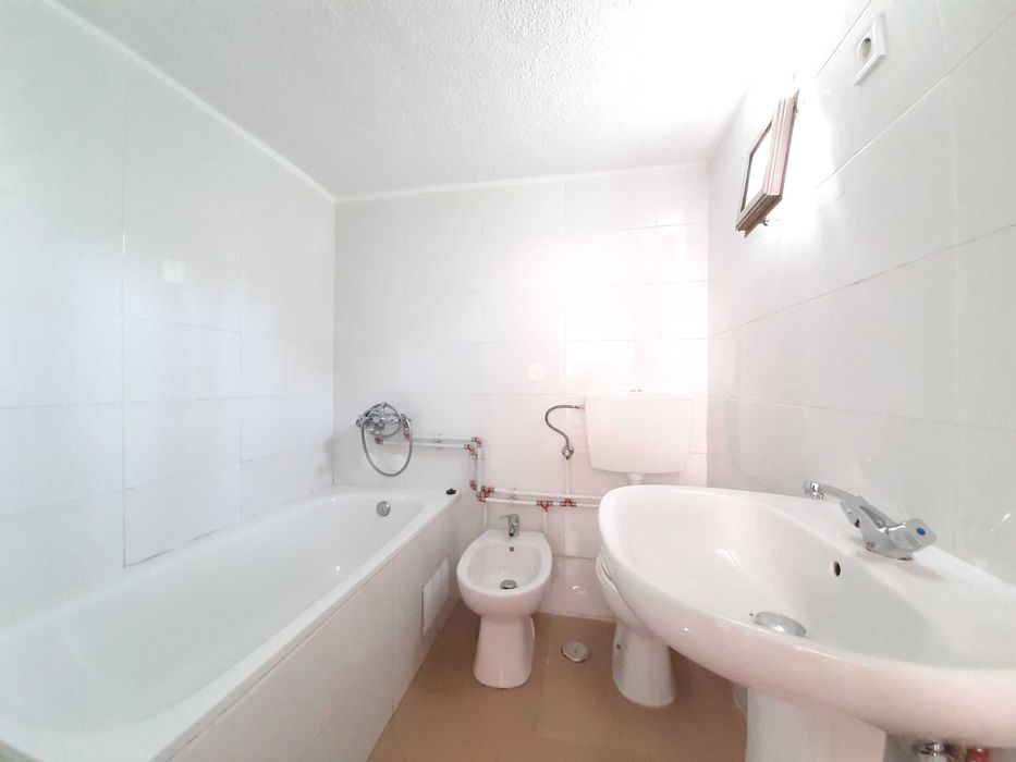 Apartamento T2 para arrendar em Famões