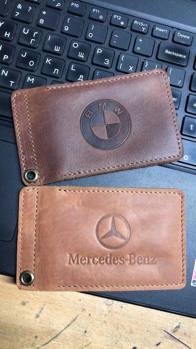 Стильна та зручна обкладинка на ваш власний документ.