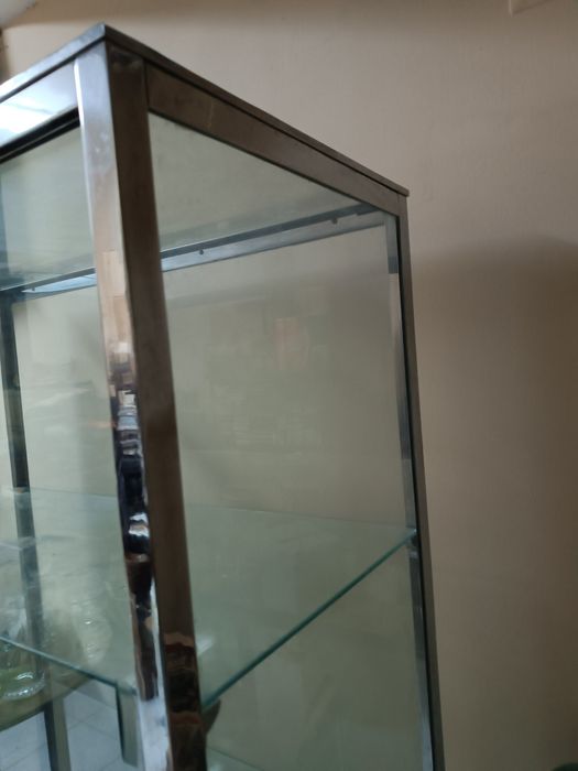 Vitrine Metal e vidro