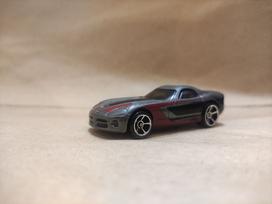 Hot Wheels Dodge Viper 2005