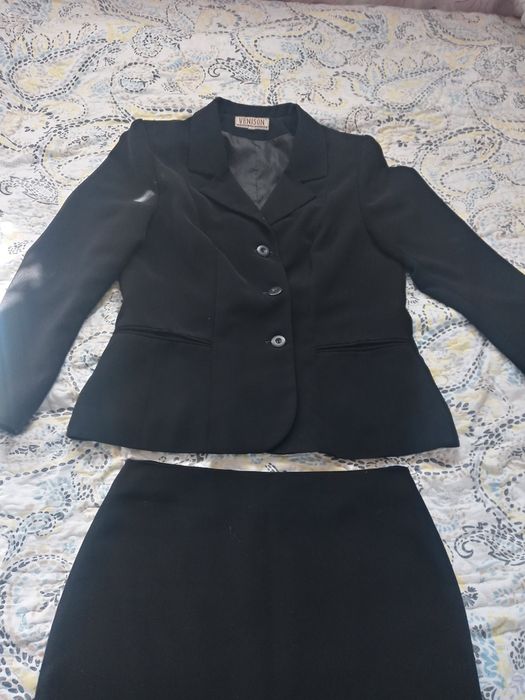 Ładny czarny komplet damski r.44+bluzkę