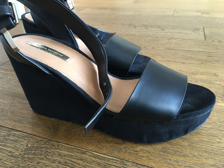 ZARA sandały na koturnie rozmiar 39