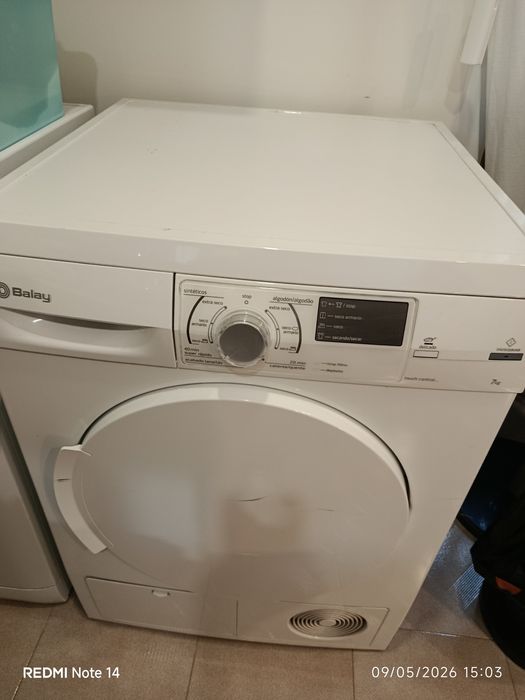 Máquina secar roupa
