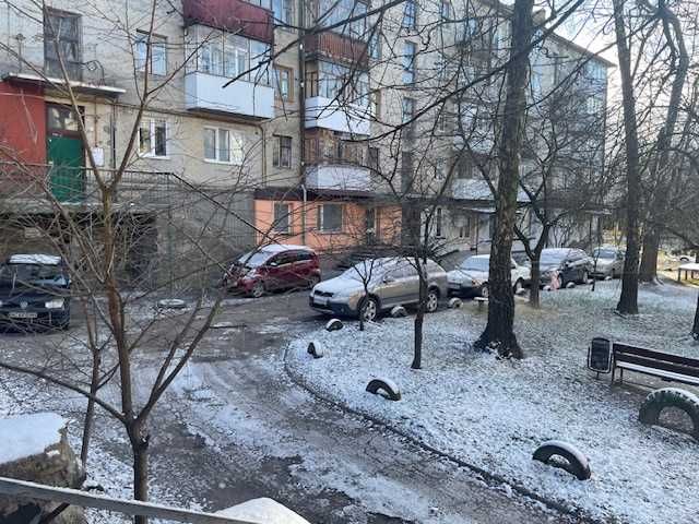 продаж  приміщення  під офіс чи магазин по проспекту Волі 62