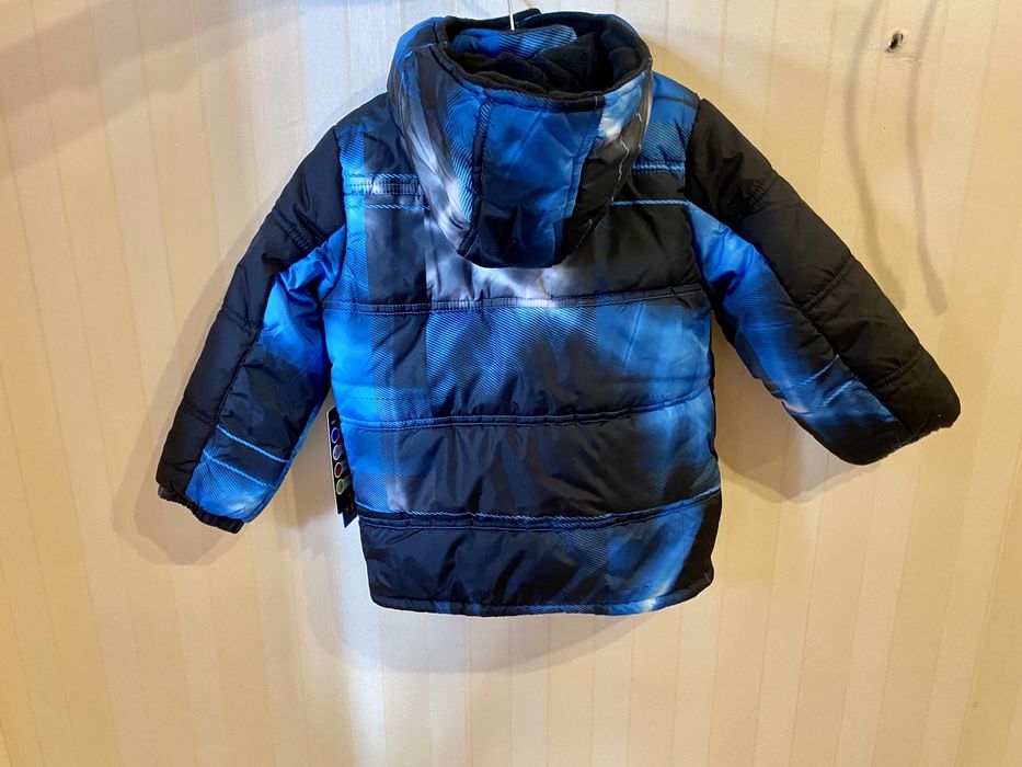 Зимняя Новая куртка Extreme 4 года