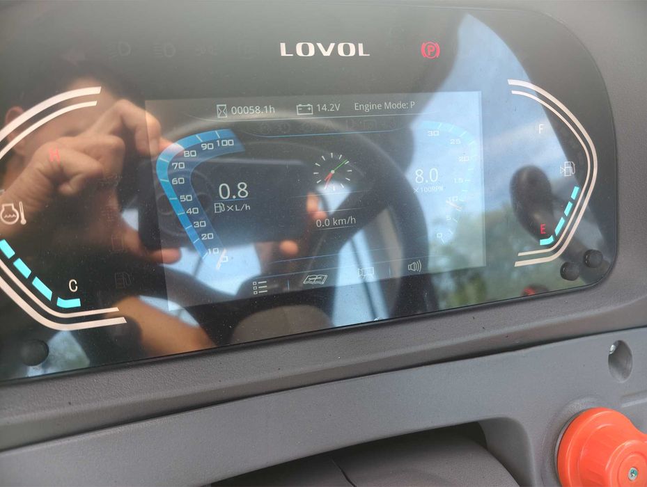 Ciągnik rolniczy Lovol Doosan 4 cylindry M504 PRO
