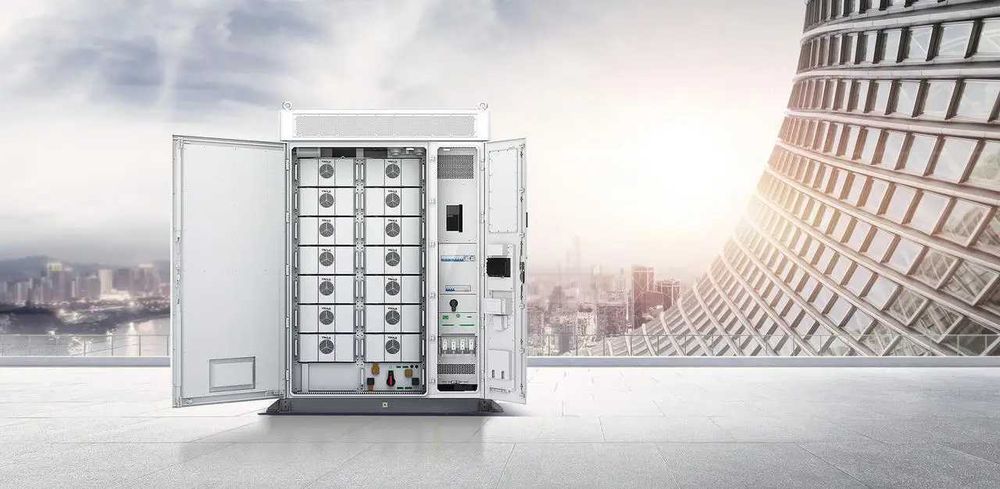 Автономні акумуляторні системи Solax TRENE-P100B215 100 кВт215 кВт·год