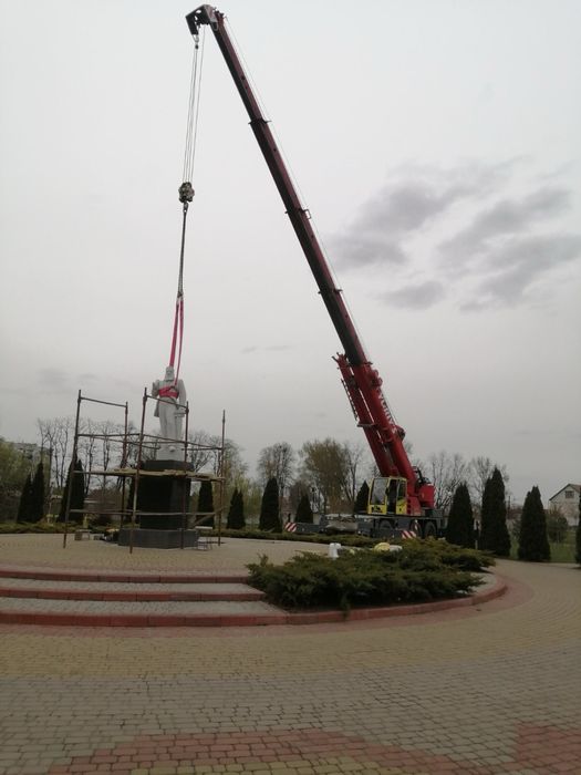 Послуги автокранів 40-220т