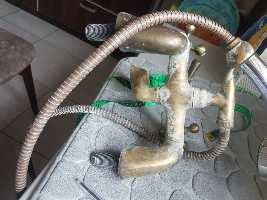 Stara    bateria łazienkowa