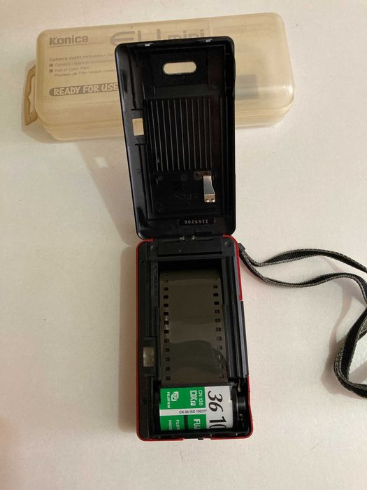 Câmera Fotográfica Konica EU Mini Compacta RED 35mm com caixa original