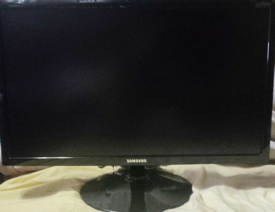 Монітор Samsung S24D300H 24” Full HD HDMI VGA