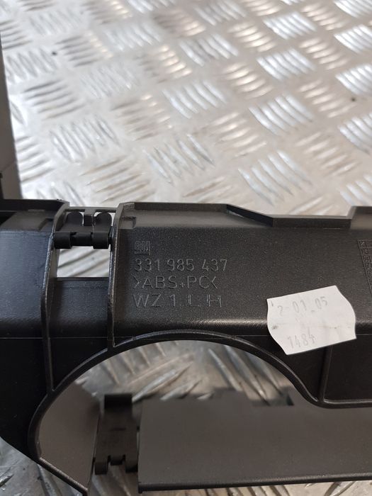 Konsola Środkowa 331985437 Kratki Nawiewu Opel Astra Iii H Gtc 05R-