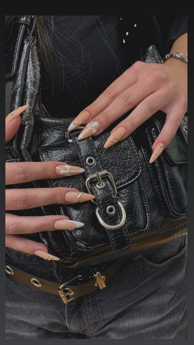 Milena silva (Nail designer / Manicure)