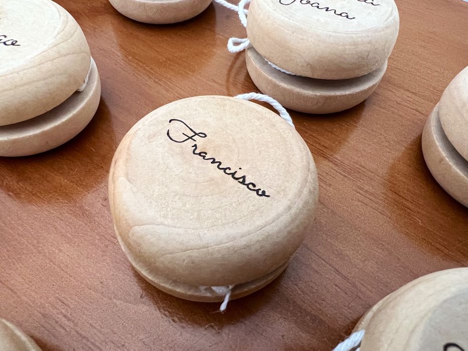 Io-ios de Madeira personalizáveis