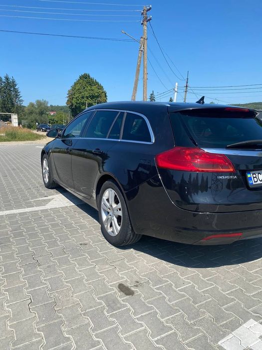 Продам машину Opel insignia 2010 р