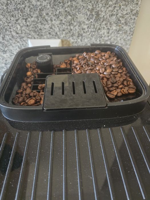 Máquina de café delongas magnífica evo