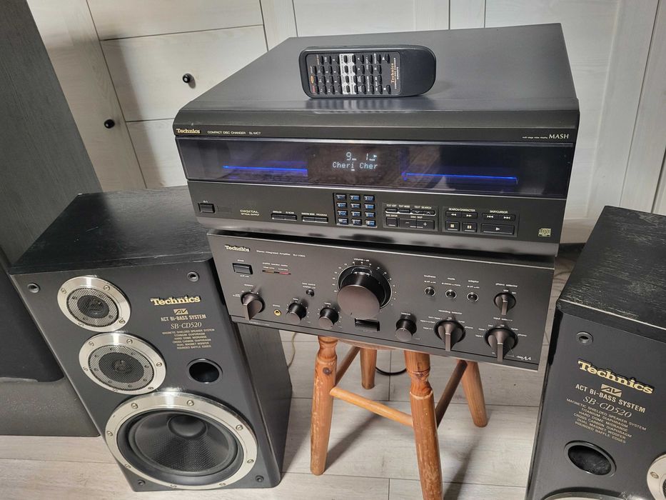 Zmieniarkę Technics SL-MC7 + Pilot CD TEXT