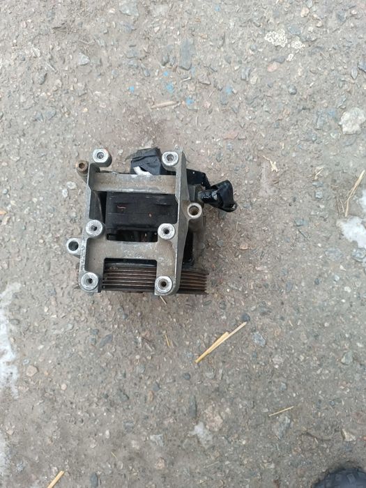 Гідропідсилювач керма ауді А6 с4