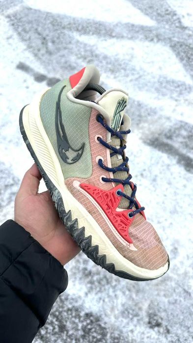 Nike Kyrie 4 Low  [US 11|29 cm]