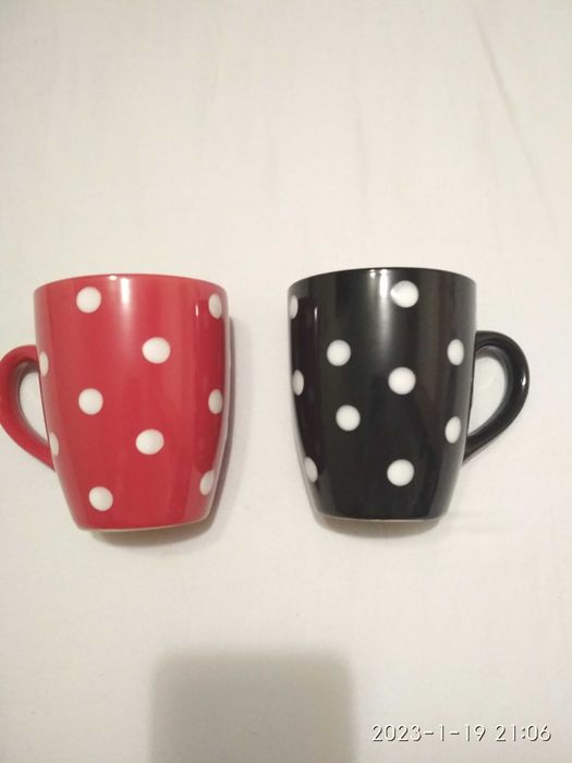 Новий набір чашок в горошок, чашка красна і чорна