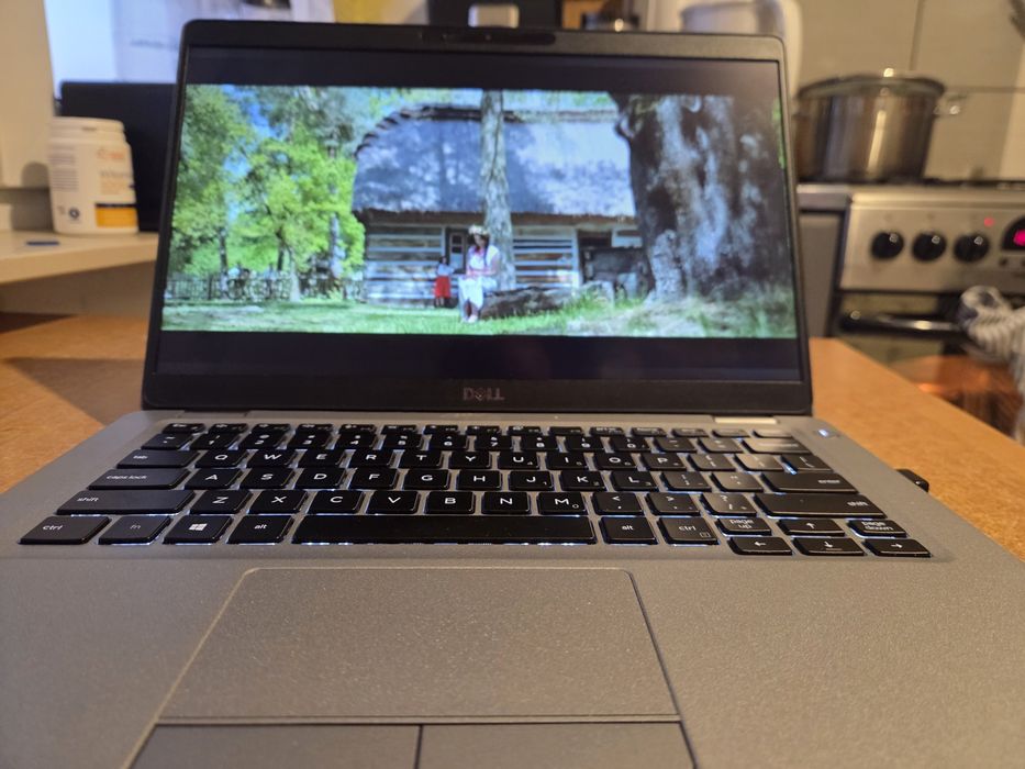 Dell 5310 Windows 11 i7-10gen, SSD 256gb,  100% sprawny, bardzo ladny