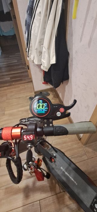 Продаю електросамокат kugo kirin M4 Pro