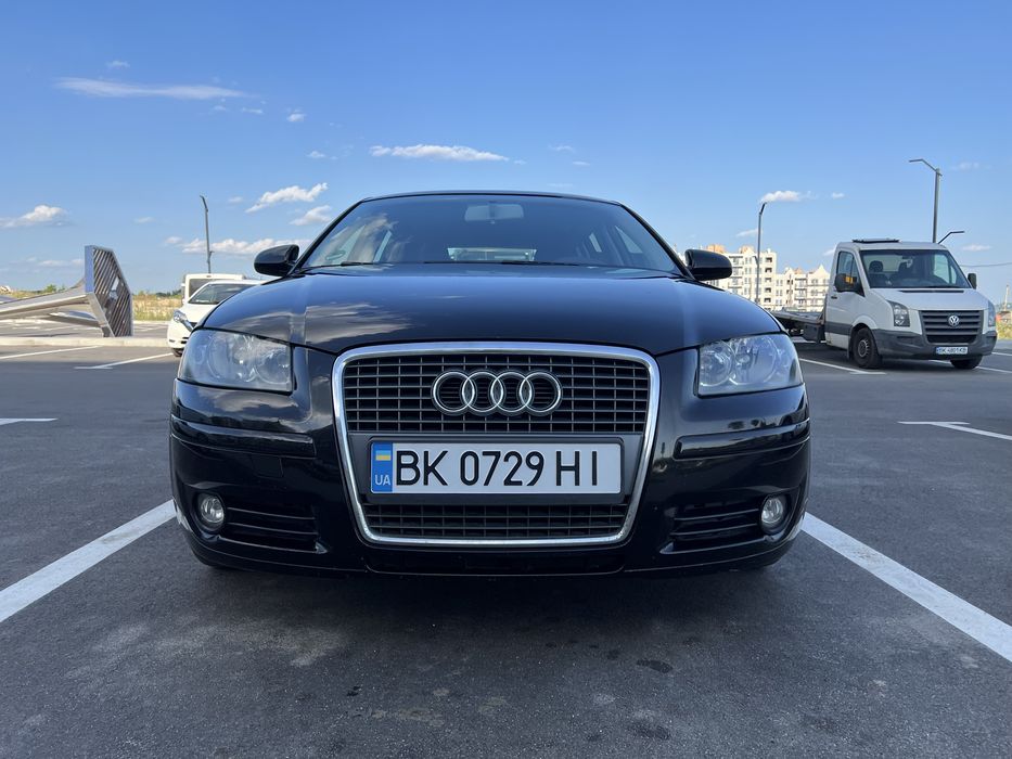 Audi a3 1.6 бензин