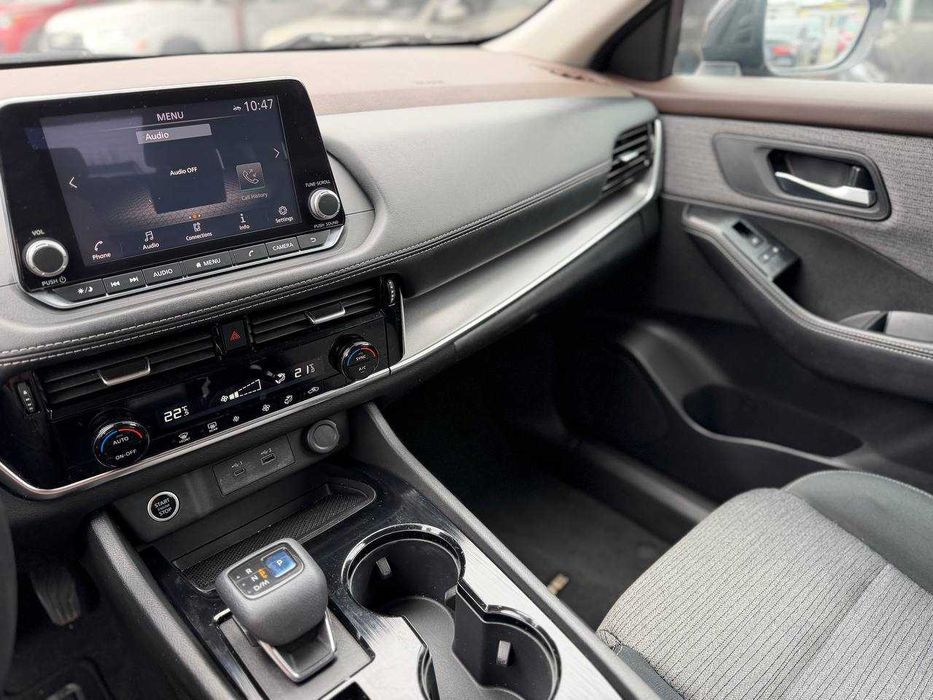Nissan Rogue SV 2021