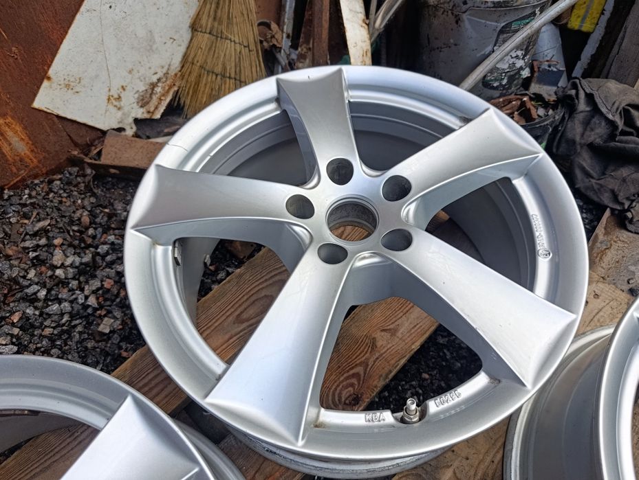 Диски R17 5x112 Et 27 Dia 66.6
