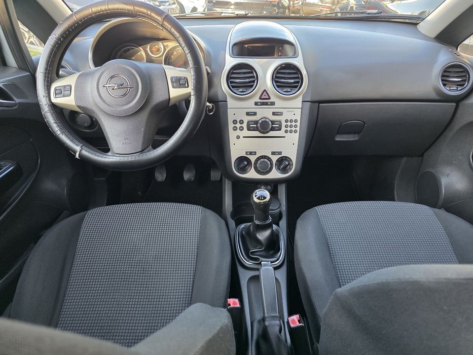 Opel Corsa — fotografia 8