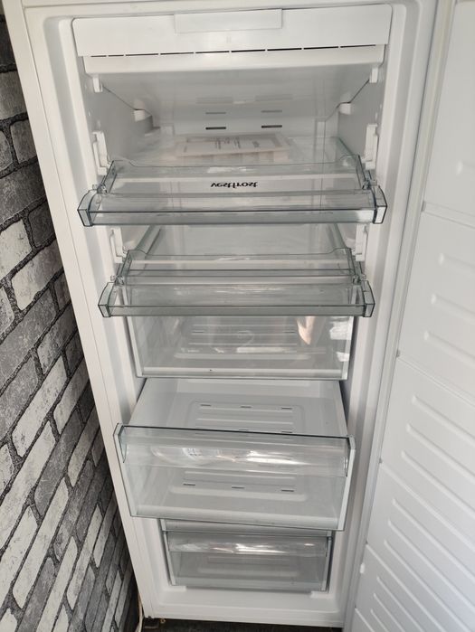 Морозильная камера  vestfrost cmfm 144 no frost