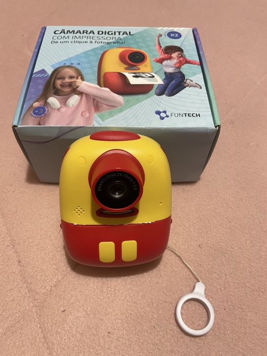 Camera  digital infantil /foto e videos /imprime e grava na memoria