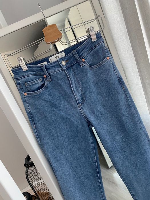 Jeansy skinny Mango