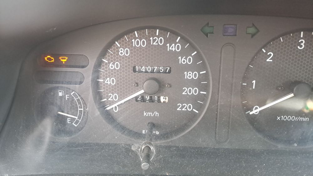 Sprzedam Toyotę orginalny przebieg