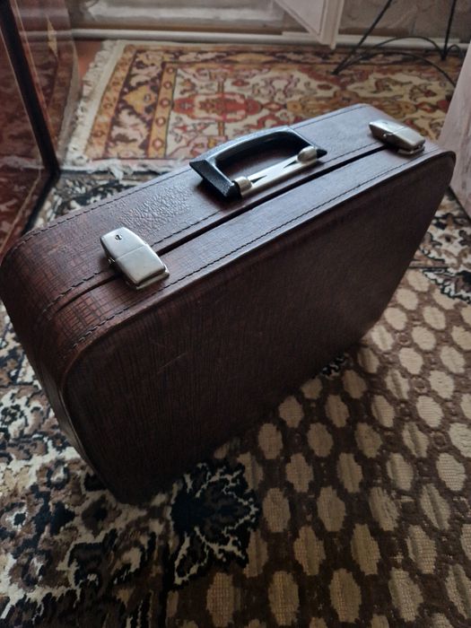 Продам чемоданы б/у СССР