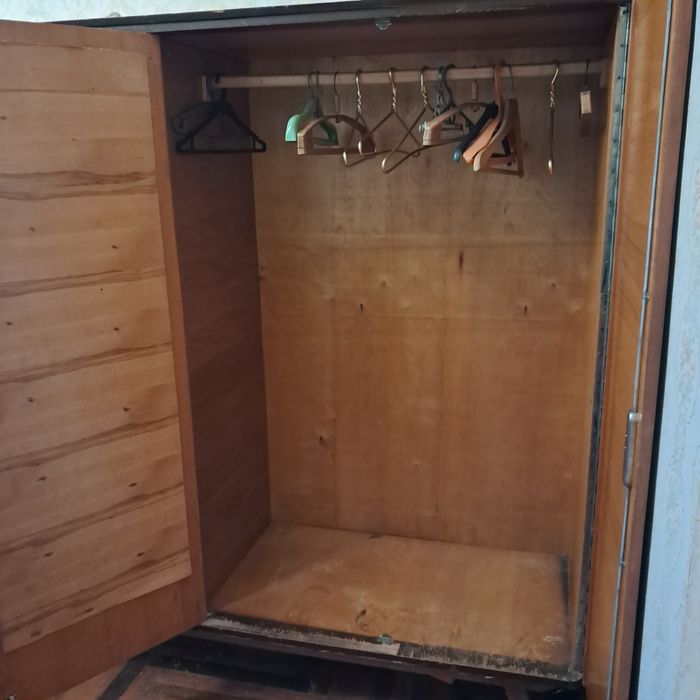 Отдам шкаф за 100грн.