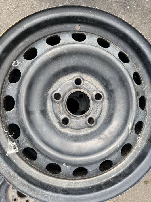 Felgi stalowe toyota yaris po 2020 roku 5x100 et45