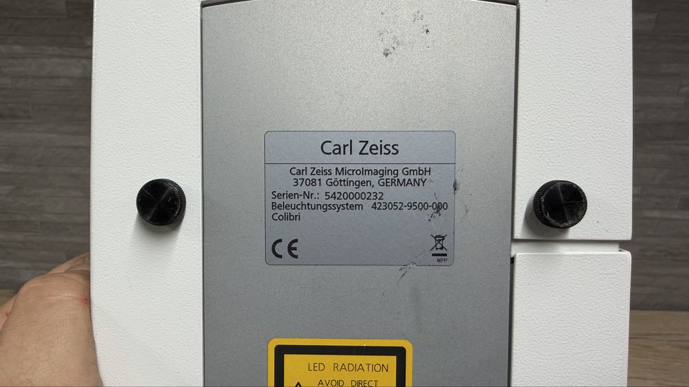 LED освітлювальна система Carl Zeiss Colibri для мікроскопів