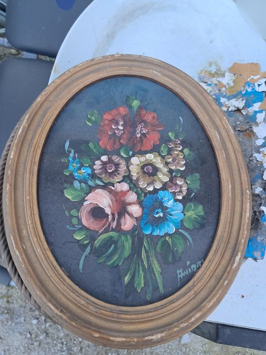 Quadro oval pintado a mão