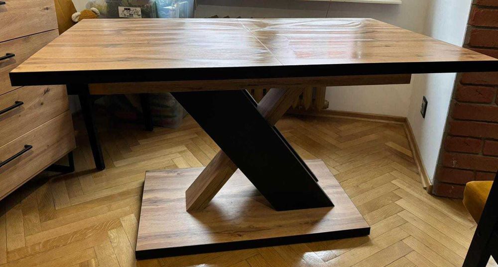 Używany stół rozkładany "Eryk" 138/178x85 dąb artisan/czarny.