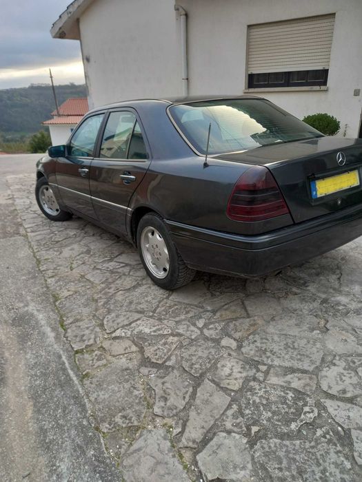 Mercedes-benz C220