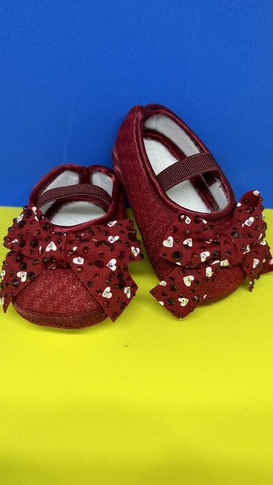 Пінетки інкрустовани камнями Swarovski