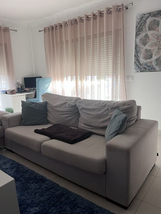Sofá de 2 Lugares Cinzento – Confortável