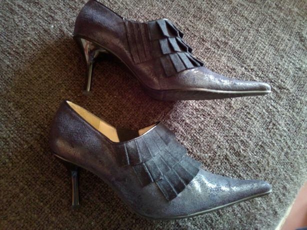 Жіночі замшеві туфлі