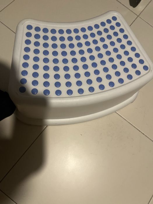 Dois degraus / banco de apoio