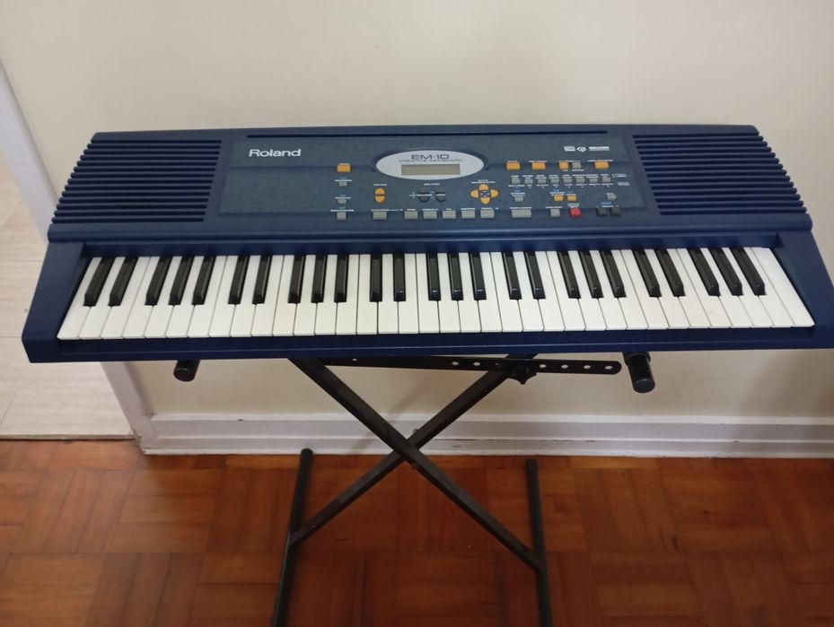 Vende se órgão Roland