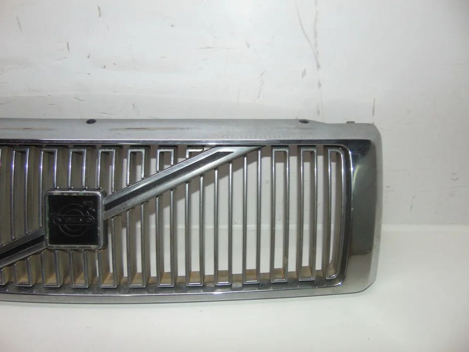 Volvo 440 grelhas " nova de stock antigo