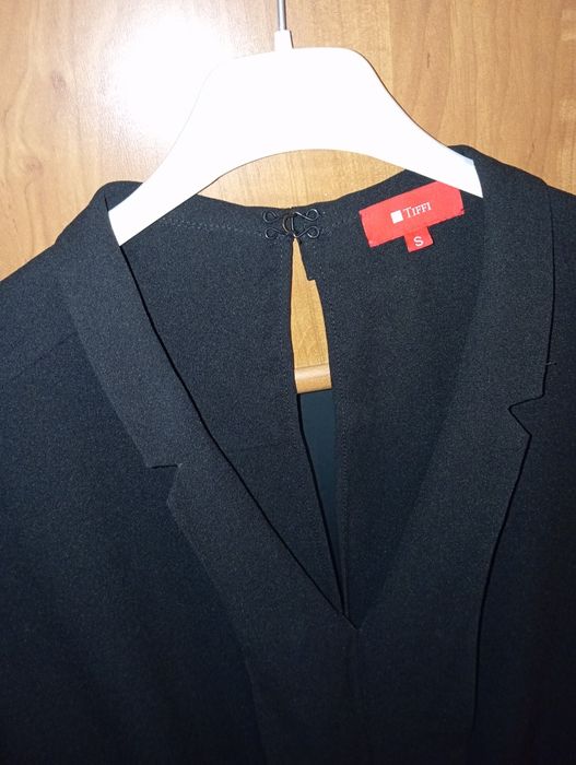 Czarny elegancki kombinezon 36/38